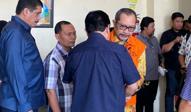 Sahat Mantan Wakil Ketua DPRD Jawa Timur Divonis 9 Tahun Penjara dan Pengembalian Kerugian Negara 39,5 Miliar Rupiah