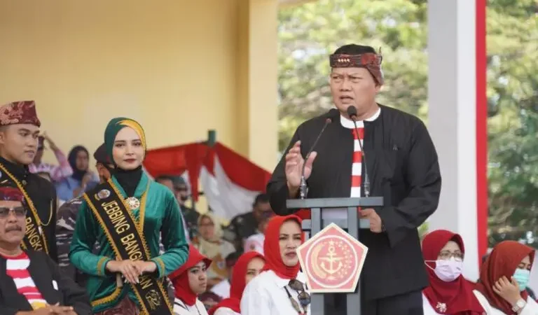 Panglima TNI Lestarikan Budaya, Lomba Karapan Sapi Jadi Daya Tarik Wisata Bangkalan