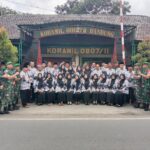 Ucapkan Selamat HUT TNI Ke- 78,<br>PGRI Cabang Bandung Sambangi Makoramil 0807/11 Bandung Tulungagung.