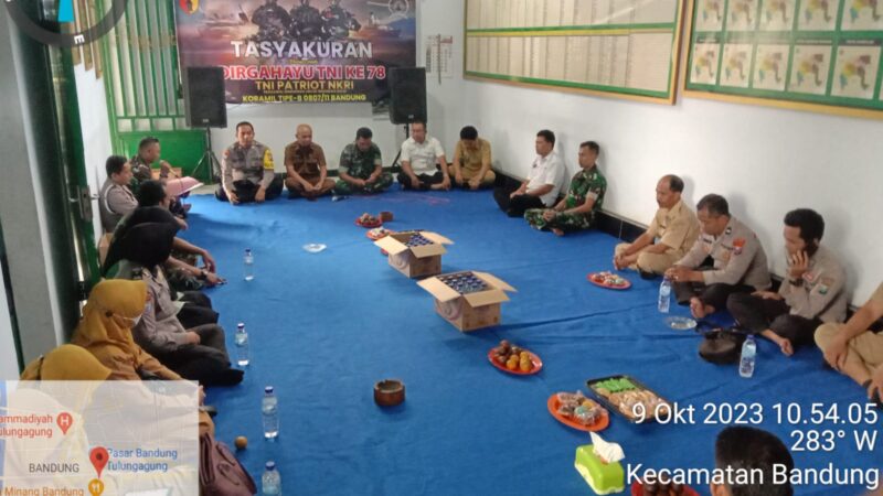 Forkopimcam Hadir Dalam Tasyakuran HUT TNI Ke -78 Di Makoramil 0807/11 Bandung Tulungagung.