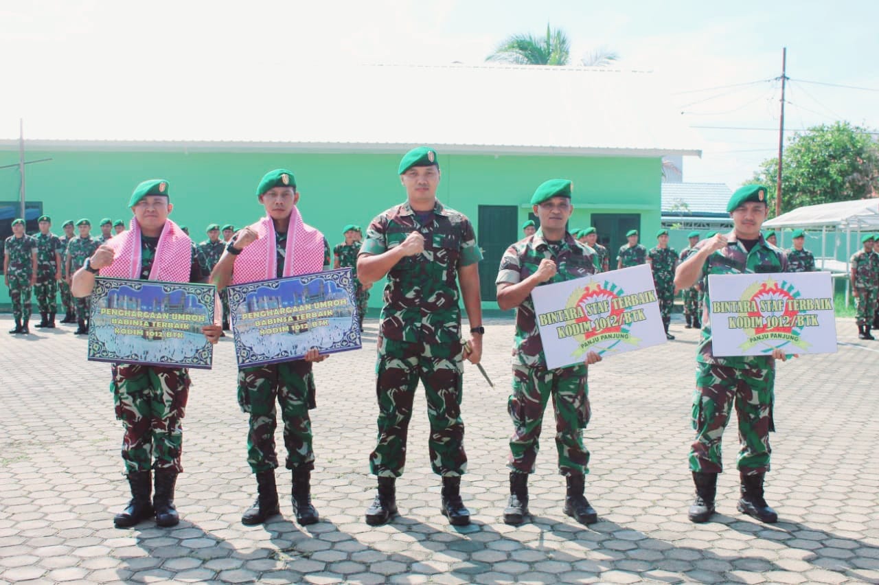 BEST BABINSA OF THE YEAR Kodim 1012 Buntok Berangkat Umroh
