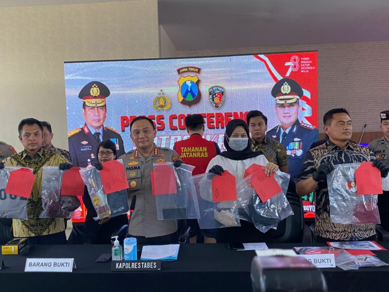 Anak Anggota DPR RI Yang Menganiaya Wanita Asal Jabar Hingga Meninggal Ditangkap Polrestabes Surabaya.