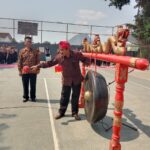 Pukul Gong Dan Potong Tumpeng, Tandai Launching GSR SMP Negeri 1 Bandung Tulungagung.
