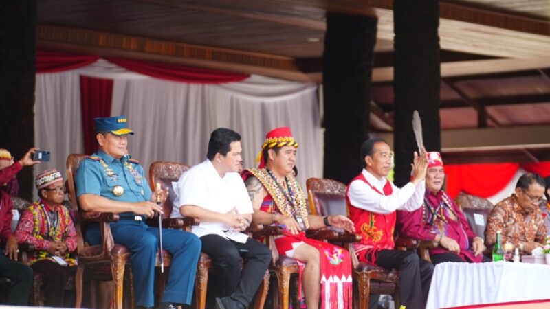 Panglima TNI Dampingi Presiden RI Kunker di Kutai Barat, Kalimantan Timur.