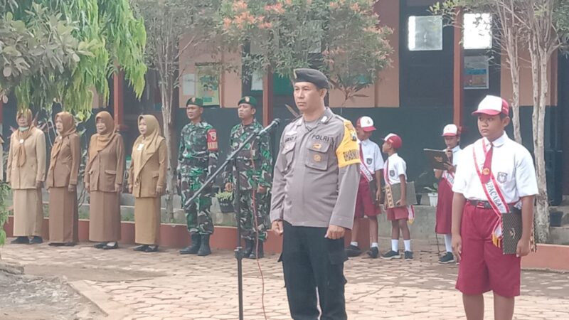 Siswa/i SD Negeri 1 Mergayu Tulungagung Tingkatkan Kedisiplinan Dengan Ikuti Upacara Bendera Bersama Tiga Pilar