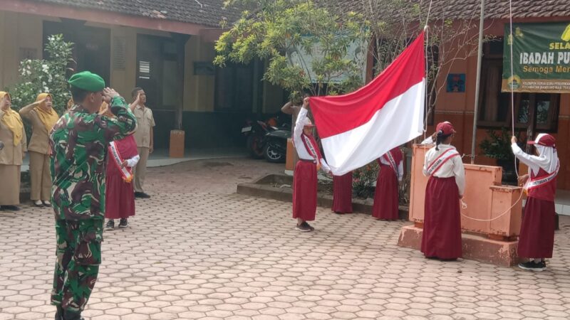 Semangat Siswa- Siswi SD Negeri 2 Bandung Tulungagung Ikuti Upacara Bendera Bersama Tiga Pilar