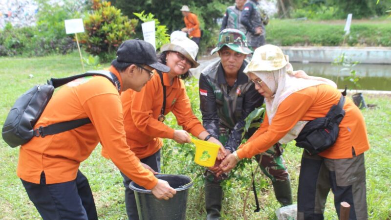 Kodim 1015/Sampit Menggelar Aksi Sosial Penanaman Pohon