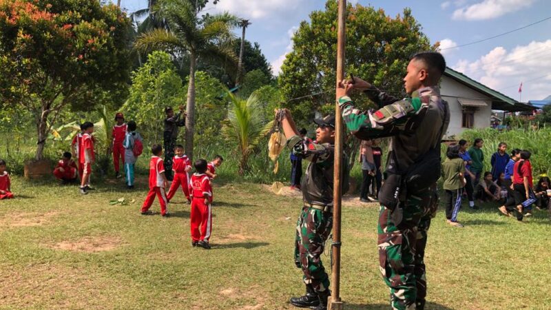 Bentuk Karakter Sejak Dini, Personel Satgas Pamtas RI-Malaysia Yonarmed 10 Bradjamusti Kostrad Laksanakan Giat Fun Game di SD Perbatasan