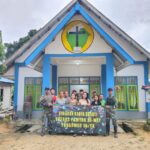 Pos Kumba Semunying Satgas Pamtas RI-Malaysia Yonarmed 16/TK Laksanakan Kegiatan Karya Bhakti di Gereja.
