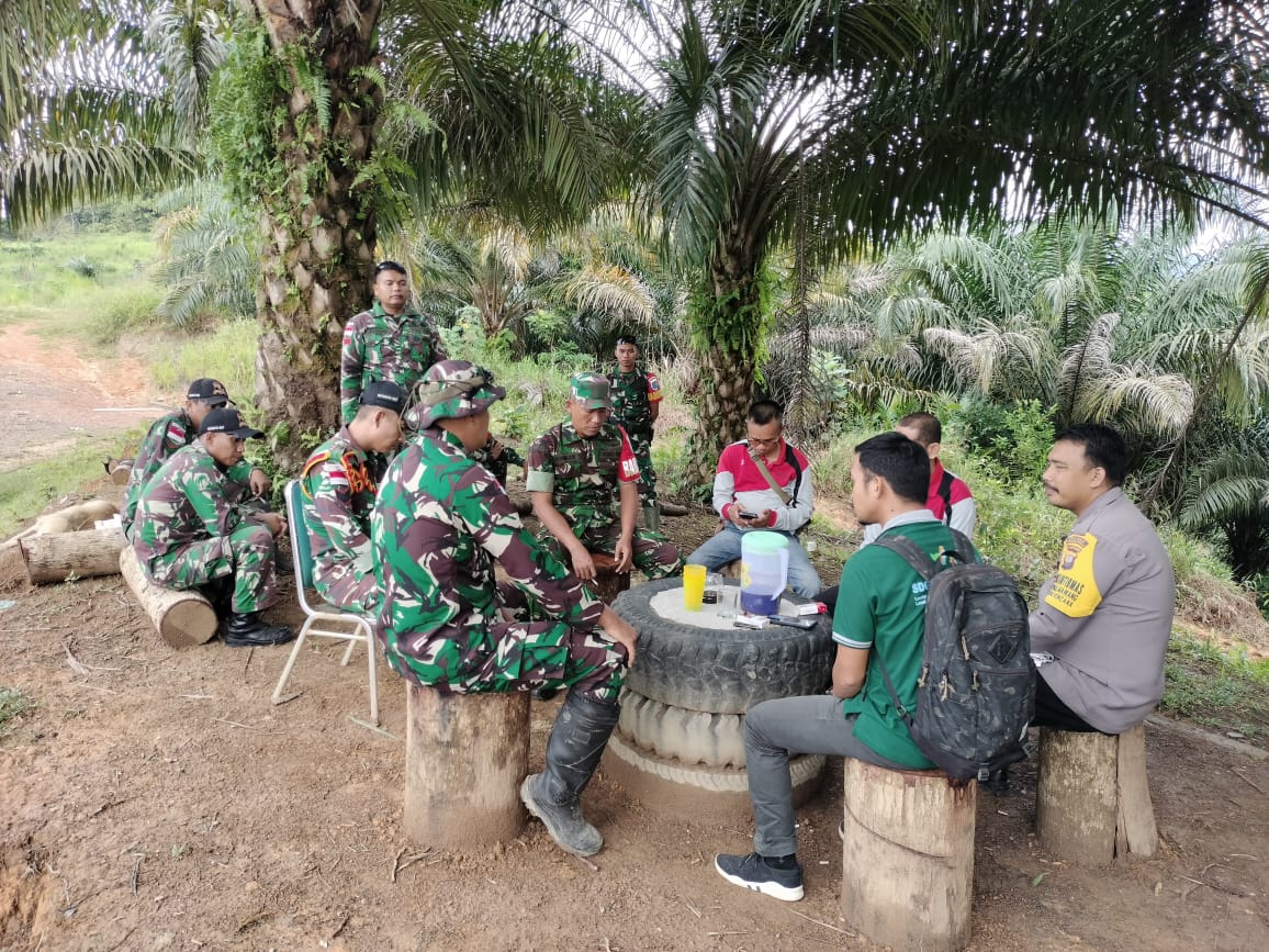 Jelang Natal dan Tahun Baru, Satgas Yonarmed 10/ Bradjamusti Gelar Penutupan Jalan Tikus Perbatasan Indonesia – Malaysia