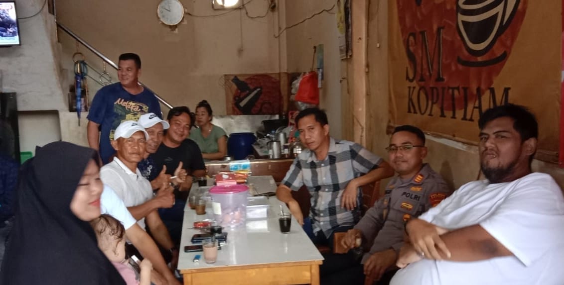 Jalin Silaturahmi dan Perkuat Sinergitas Kapolsek Belinyu Bangka Utara Ngopi Bareng Bersama Awak Media