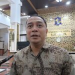 Eri Cahyadi Wali Kota Surabaya Tegaskan Lagi Sanksi untuk Komite Maupun Sekolah yang Tarik Iuran Siswa