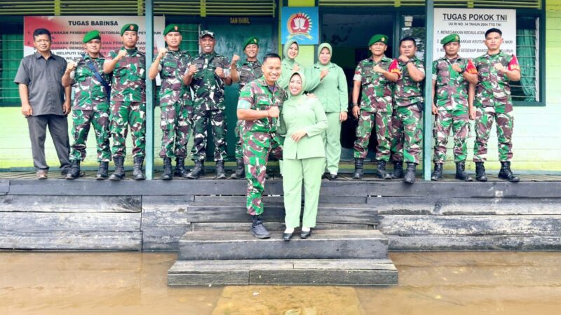 Susuri Sungai Barito, Dandim 1012/Btk Bantu Anak Stunting Dan Silaturahmi Bersama Anggota Koramil Jajaran