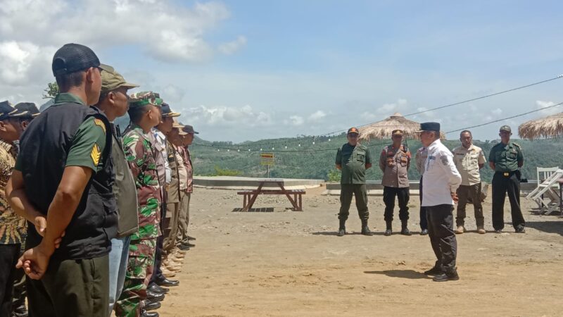 Penertiban PKL Sepanjang JLS Kecamatan Besuki Tulungagung Belum Maksimal