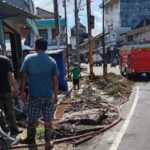 Pemerintah Kecamatan Belinyu Kabupaten Bangka Gotong-royong Bersihkan Drainase