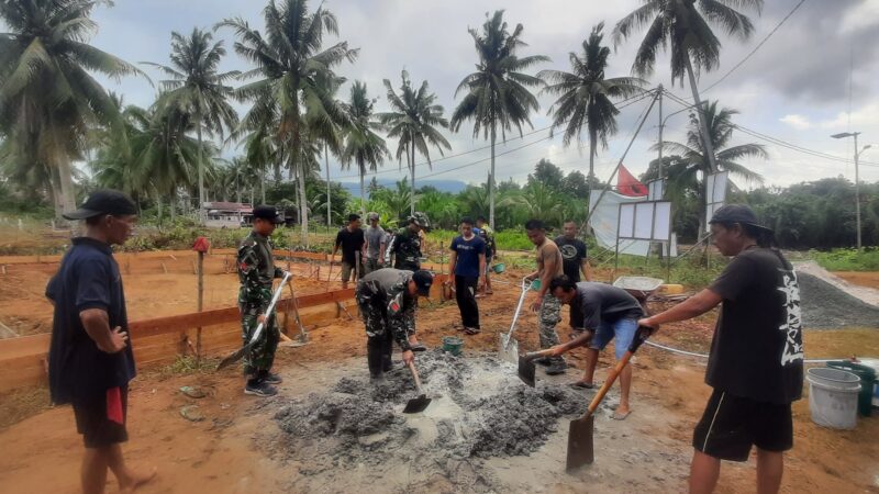 Satgas Pamtas RI-Malaysia Yonarmed 16/TK Bantu Warga Membangun Mesjid di Perbatasan