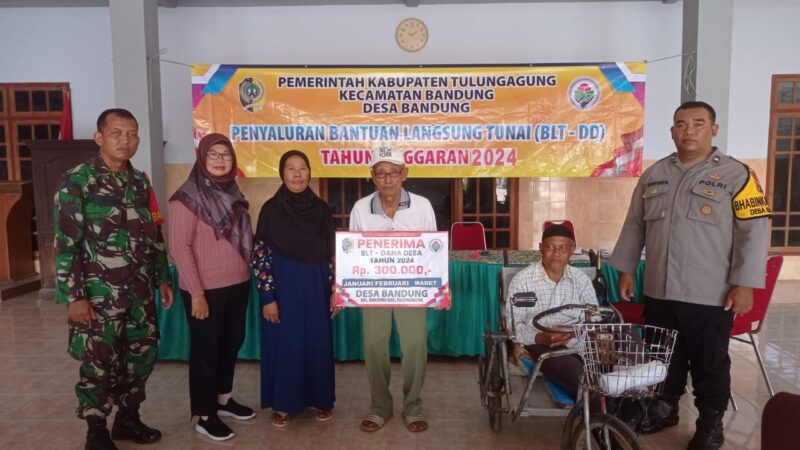 Pemerintah Desa Bandung Tulungagung Salurkan Bantuan Langsung Tunai (BLT) Dana Desa 2024