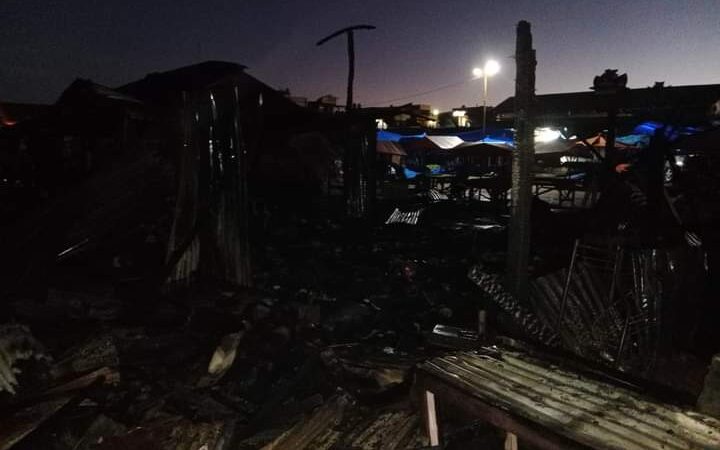Balerong Pasar Sidikalang Terbakar, Bupati Eddy Berutu Minta Lakukan Evaluasi dan Tindakan Mitigasi
