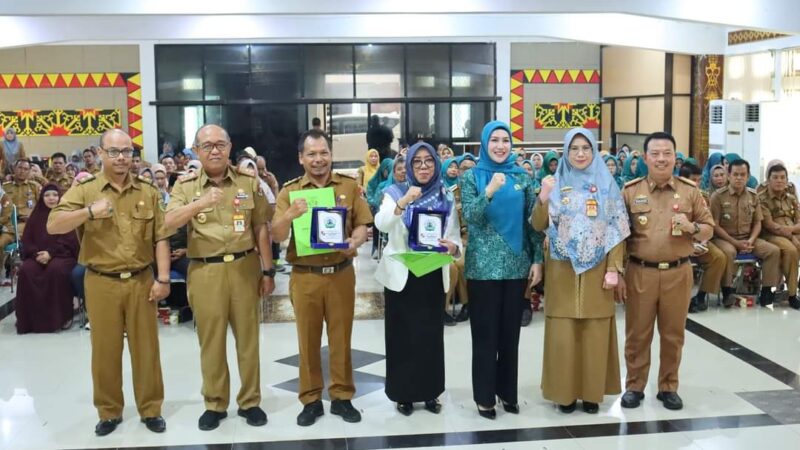 Dalam Pengelolaan Persampahan Dengan Konsep Bank Sampah Dan Pemanfaatan Sampah Pemerintah Kabupaten Lampung Utara Bersama Dinas Lingkungan Hidup Provinsi Lampung Dan Metro