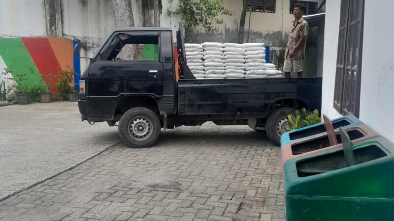 Dinas Lingkungan Hidup Deli Serdang Bagi-Bagi Paket Sembako Diduga Hasil Gratifikasi Dari Pengusaha Nakal