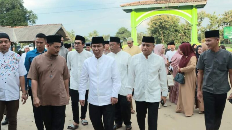 Bupati Lampung Utara,H. Budi Utomo, S.E., M.M. Melakukan Safari Ramadan 1445.H/2024.M Bertampat Di Masjid Al Amin Dusun 4 Desa Papan Rejo Kecamatan Abung Timur Lampung Utara.