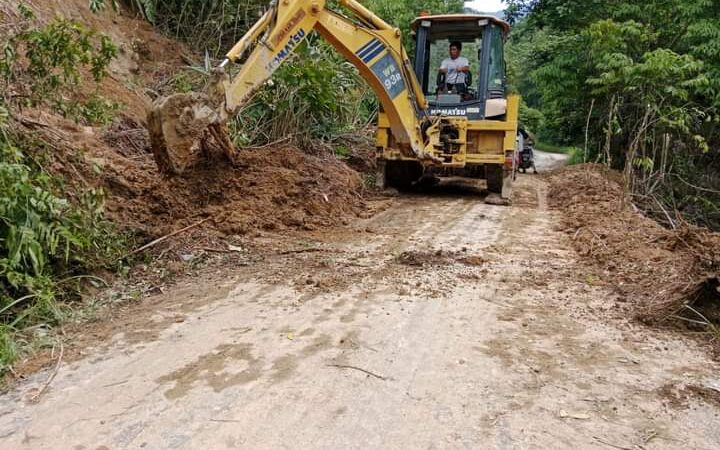 Pj Bupati Respon Cepat Atasi Bencana Tanah Longsor di Silima Pungga-pungga dan Sinehi, Kini Jalan Sudah Normal