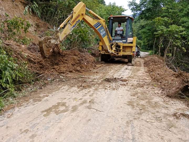 Pj Bupati Respon Cepat Atasi Bencana Tanah Longsor di Silima Pungga-pungga dan Sinehi, Kini Jalan Sudah Normal