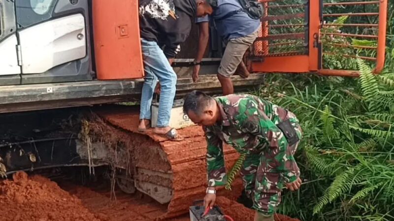 Operator Alat Berat Mengaku Senang Bisa Kerja Bareng Satgas TMMD ke 120 Kodim 1015/Sampit