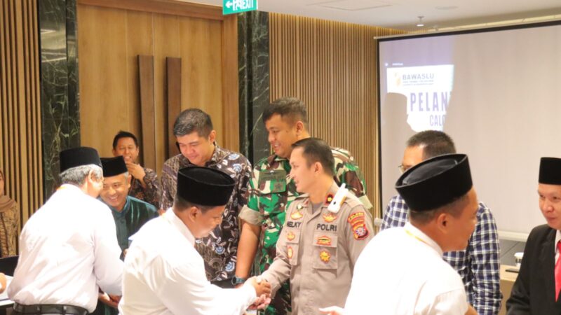 Wakapolres Kobar Hadiri Pelantikan dan Pengambilan Sumpah Janji Anggota Panwaslu