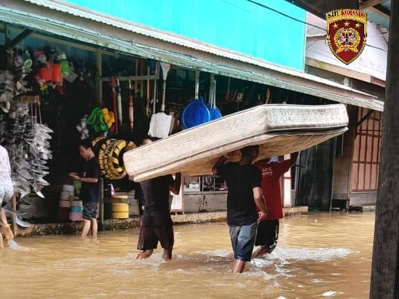 Luapan Air Sungai Katingan Rendam Desa Tumbang Sanamang