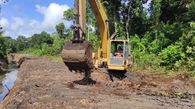 Satgas TMMD ke 120, Genjot Pelebaran Parit Guna Selesai Tepat Waktu