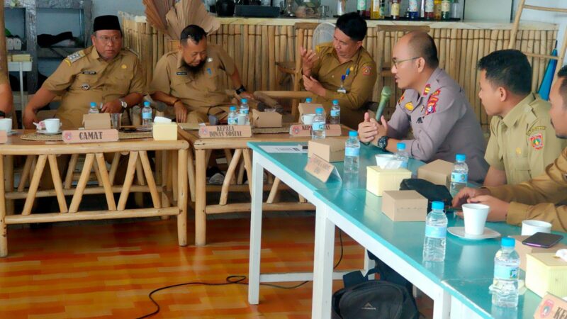 Kapolsek Kumai Hadiri Giat Lokakarya Mini Triwulan Ke 2 Puskesmas Teluk Bogam