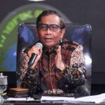 Mahfud MD Mengkritik Aturan di Dalam Revisi Undang-Undang Tentang Penyiaran (RUU Penyiaran) Yang Melarang Tayangan Eksklusif Jurnalis Investigasi.