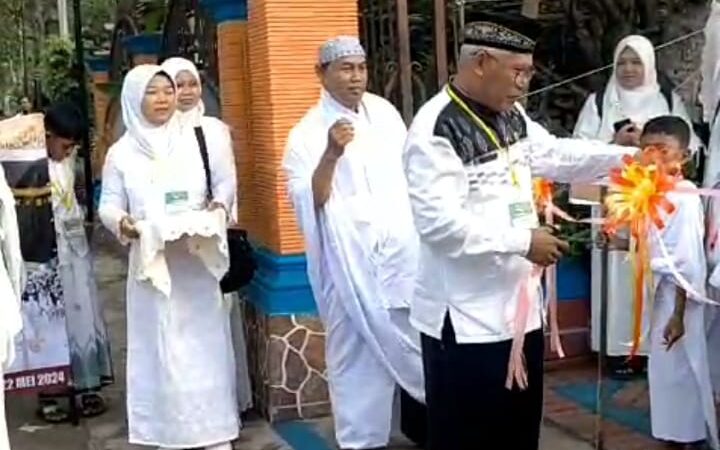 Didukung Pemdes, SD Negeri 1 Dan 2 Bantengan Tulungagung Gelar Bimbingan Manasik Haji