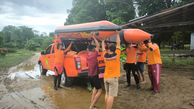 PERAHU TERBALIK DI SUNGAI KATINGAN, SATU ORANG DALAM PENCARIAN TIM SAR