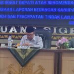 Sekretaris Daerah (Sekda) Kabupaten Lampung Utara, Drs. Lekok, MM., Memimpin Rapat Penyerahan Surat Bupati Atas Rekomendasi Laporan Hasil Pemeriksaan (LHP) Laporan Keuangan Tahun 2023.