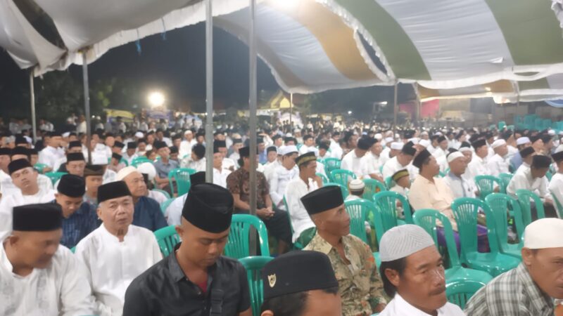 Ribuan Masyarakat Bacakaan Do’a, Dzikir dan Istiqosah Tujuh Harinya Almarhumah Hj.Mimin Istri Mantan Bupati Sampang