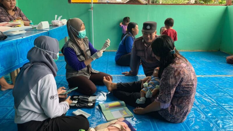 Antisipasi Stunting, Bhabinkamtibmas Bripka Hamidan Laksanakan Kegiatan Bersama Tenaga Kesehatan