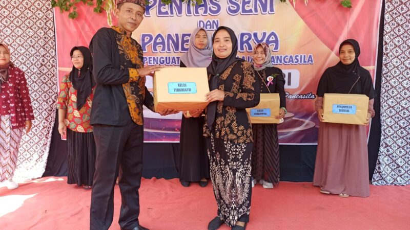 SD Negeri 1 Kesambi Tulungagung Gelar Pentas Seni Dan Panen Karya