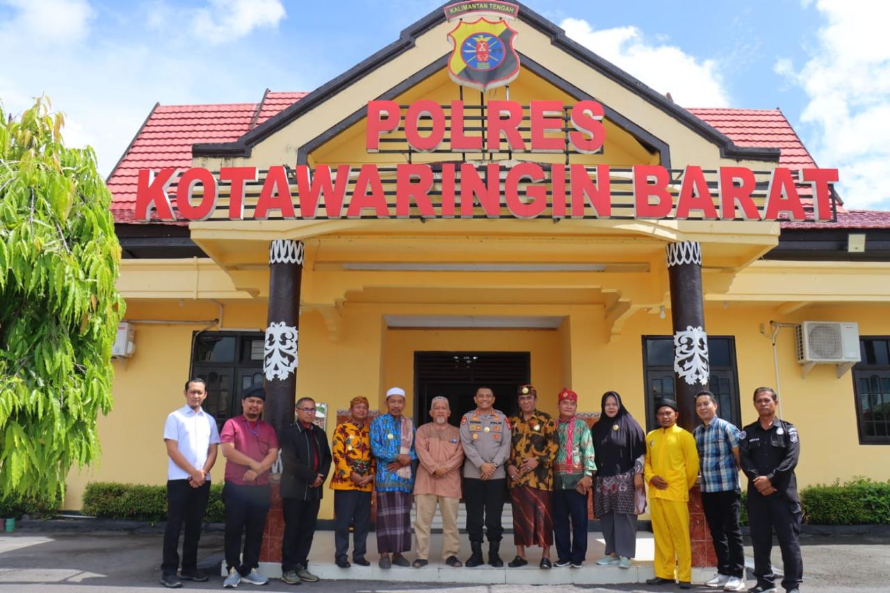 Jumat Curhat Bersama Masyarakat Adat Nusantara di Kotawaringin Barat