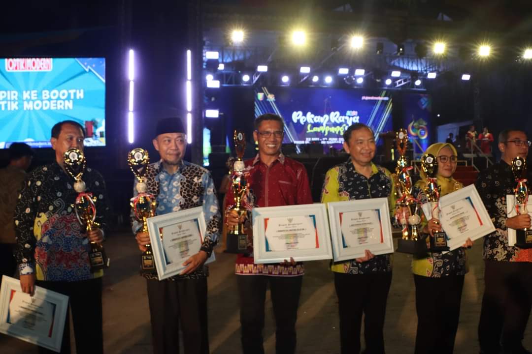 Lampung Utara Raih Penghargaan Anjungan Inspiratif Di Lampung Fair 2024.