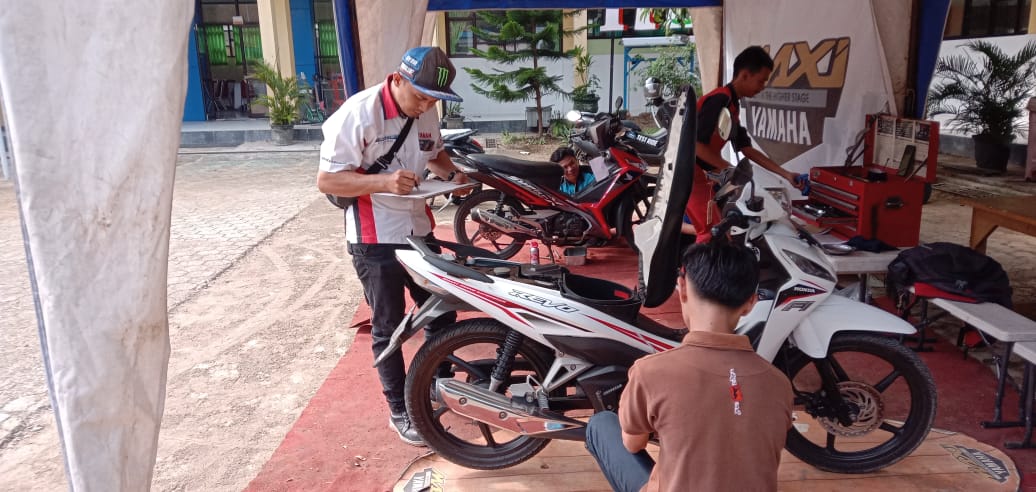 Service Kunjung Yamaha ke-2 di SMKN 3 Pacitan