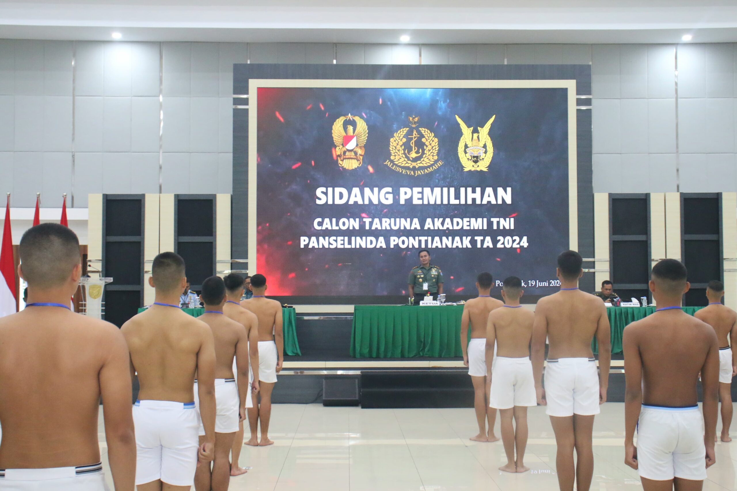 Pangdam XII/Tpr Pimpin Sidang Tingkat Panda Penerimaan Calon Taruna Akademi TNI TA 2024 Panselinda Pontianak