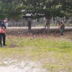 Sukseskan MTQ ke 55, Koramil 1015-01/MHs Bersama Warga Laksanakan Gotong Royong Penyiapan Arena MTQ.