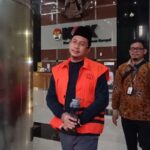 KPK Panggil Kepala Bea Cukai Juanda dan Kepala BPKAD Sidoarjo Sebagai Saksi Kasus Korupsi Bupati Nonaktif Sidoarjo.