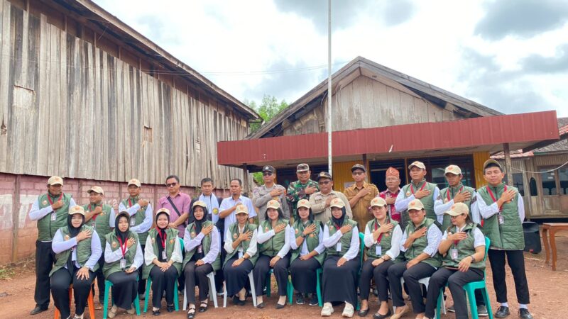 Babinsa Koramil 1015-07/Parenggean Hadiri Pelantikan Pantarlih Kelurahan Parenggean