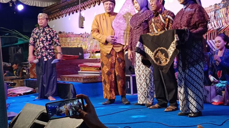 Gelar Wayang Kulit, Tandai Kesuksesan Tasyakuran Bersih Desa Sukoharjo Tulungagung.