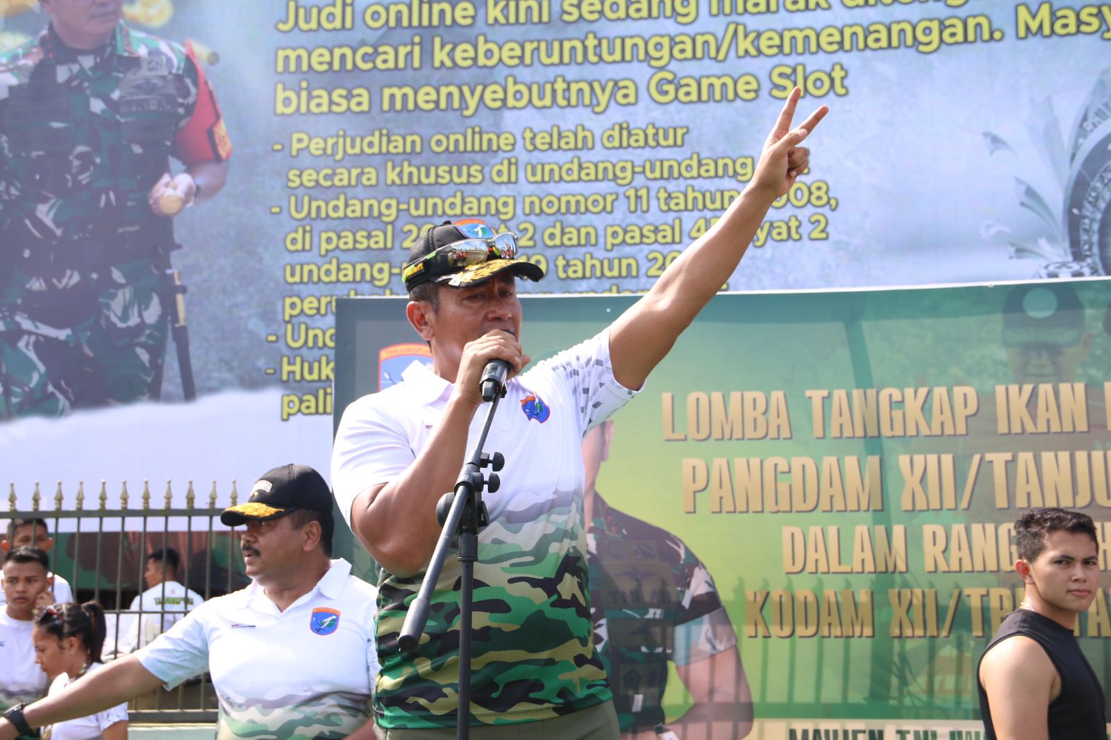 Keseruan Lomba Tangkap Ikan Bersama Pangdam XII/Tpr, Meriahkan Peringatan Hari Ulang Tahun Satuan