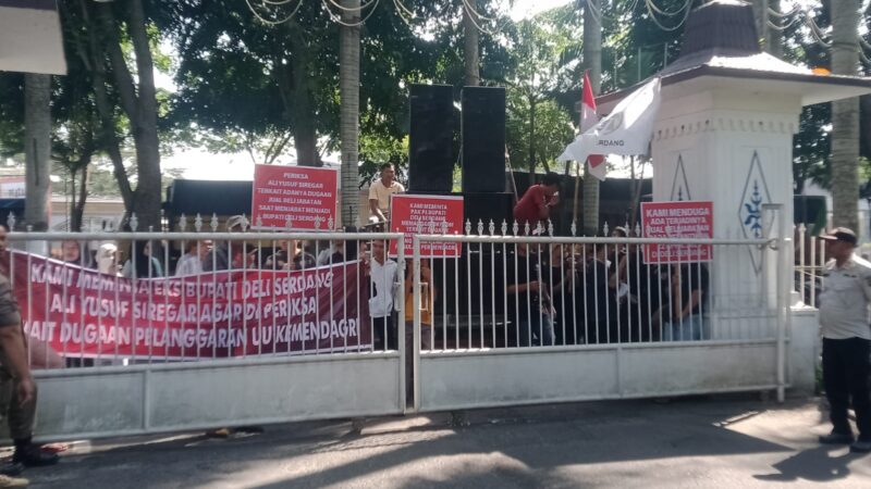 Gerakan Masyarakat Peduli Lingkungan & Pembangunan Deli Serdang (GEMAPALA) Aksi Damai