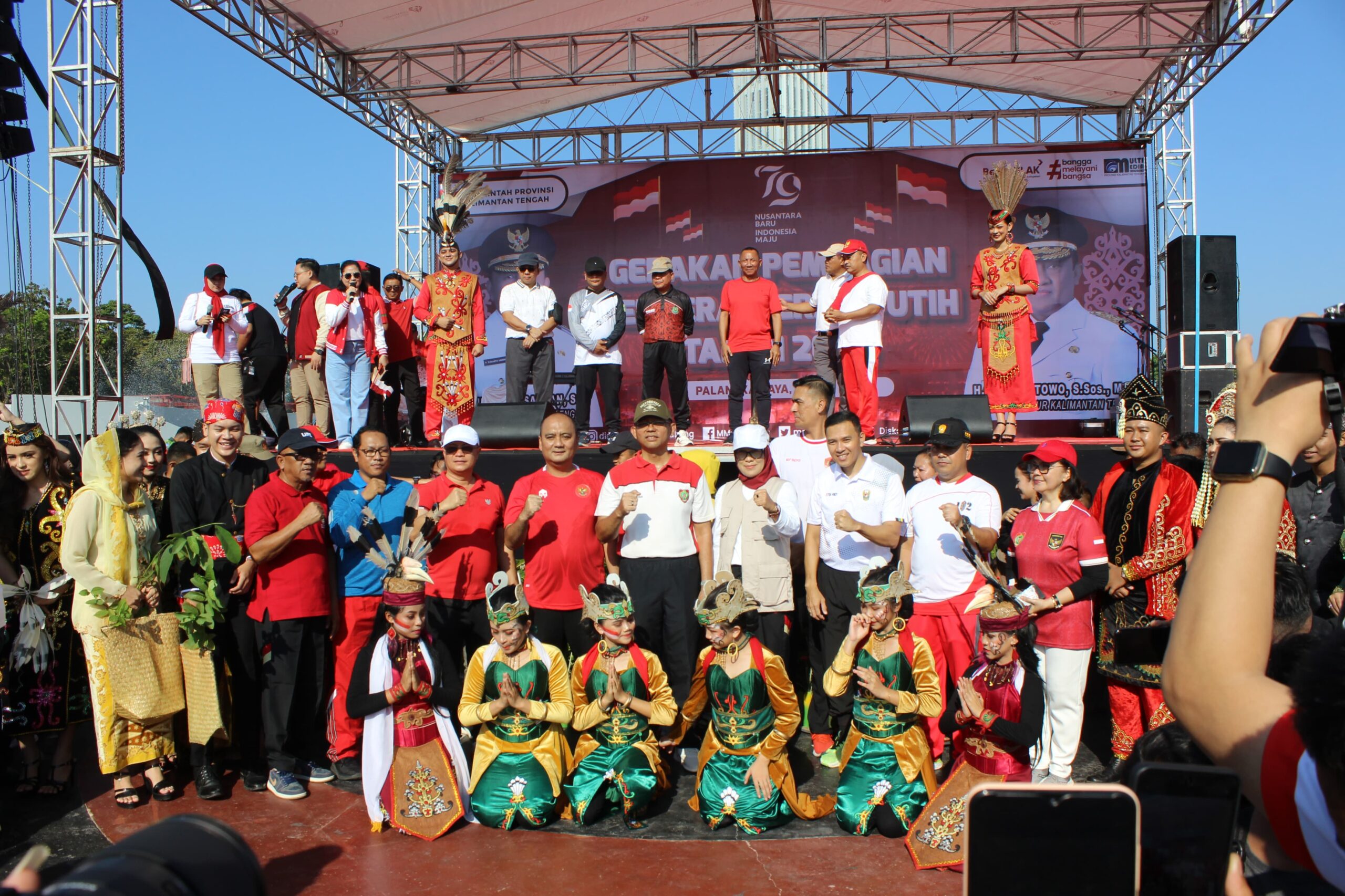 Semarakkan HUT RI Ke – 79, Dandim 1016/Plk Hadiri Gerakan Pembagian Bendera Merah Putih